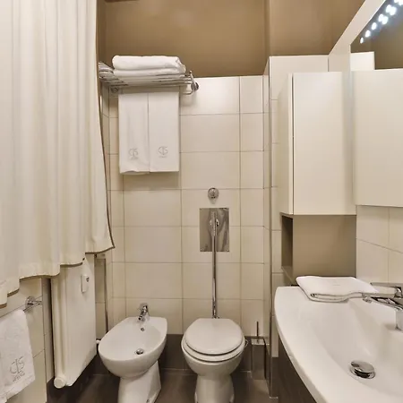 Como Lake Suites *