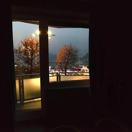 아파트 Como Lake Suites *