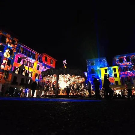 Como Lake Suites كومو