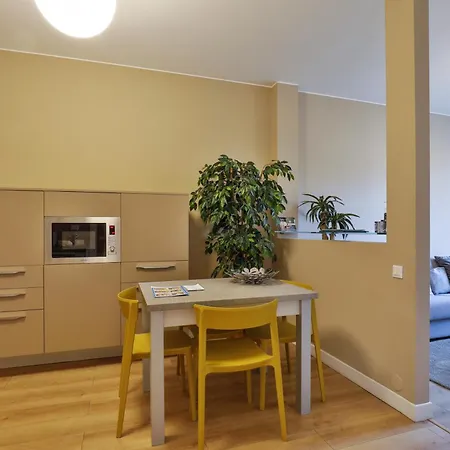 Como Lake Suites 科莫