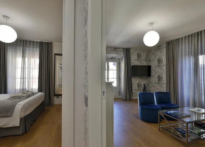 Como Lake Suites * 科莫