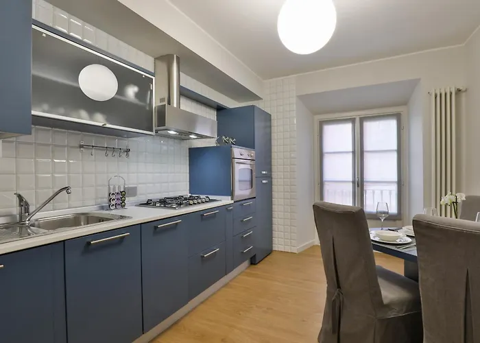 Como Lake Suites Apartman *