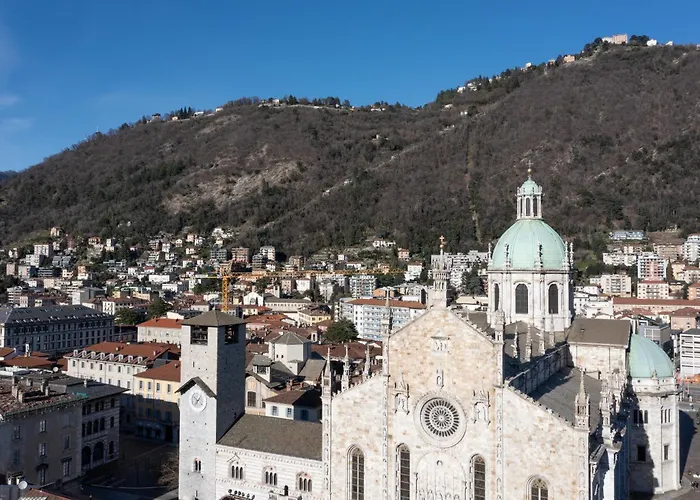 Como Lake Suites Apartman