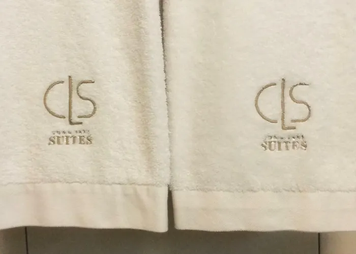Como Lake Suites *