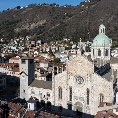 Como Lake Suites * Como