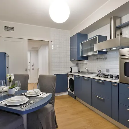 Como Lake Suites * Комо