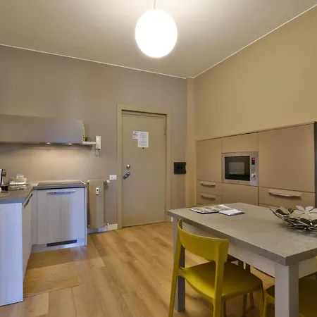 Como Lake Suites