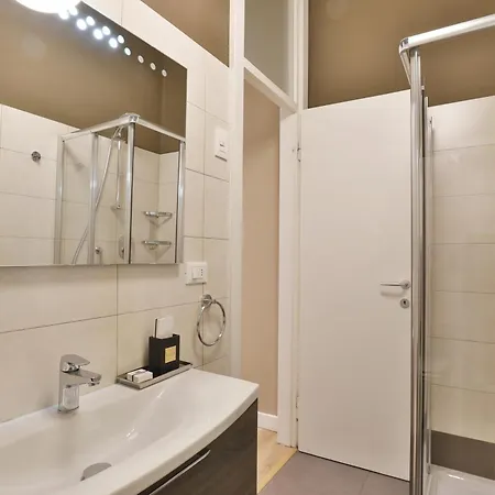 Апартаменты Como Lake Suites Комо