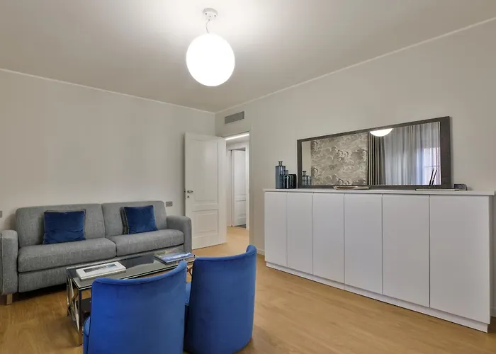 Como Lake Suites Апартаменты *