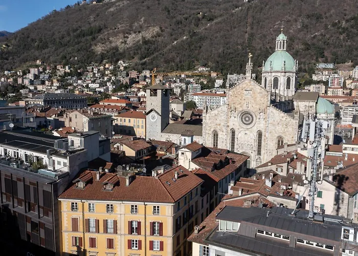 Como Lake Suites Апартаменты *