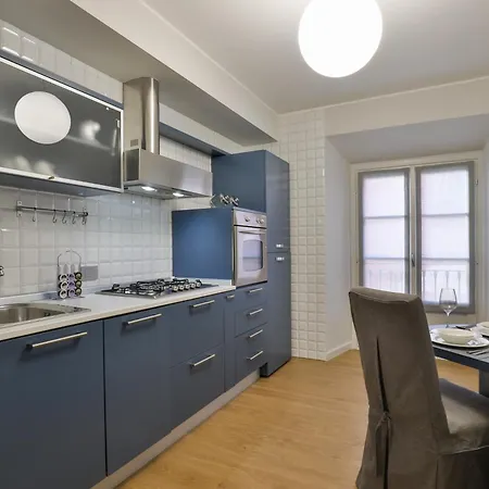 Como Lake Suites Apartman *