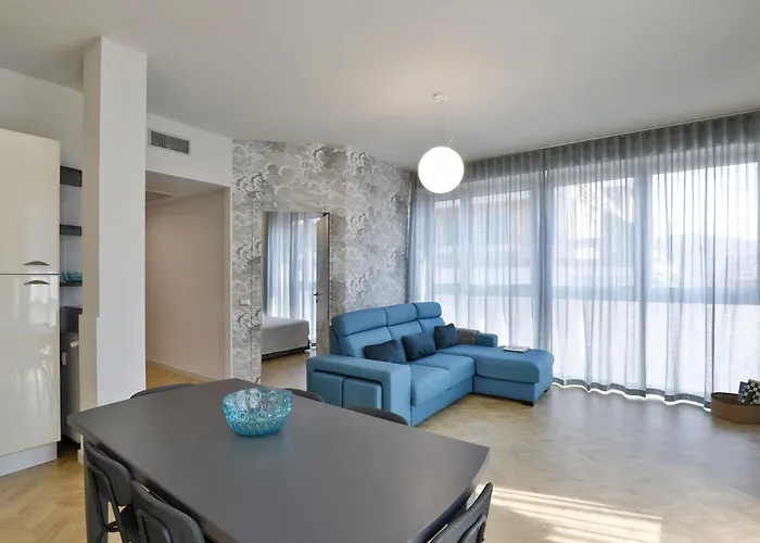 شقة Como Lake Suites